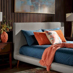 Lit plateforme tapissé Laurencia Mid-Century par iNSPIRE Q Modern
