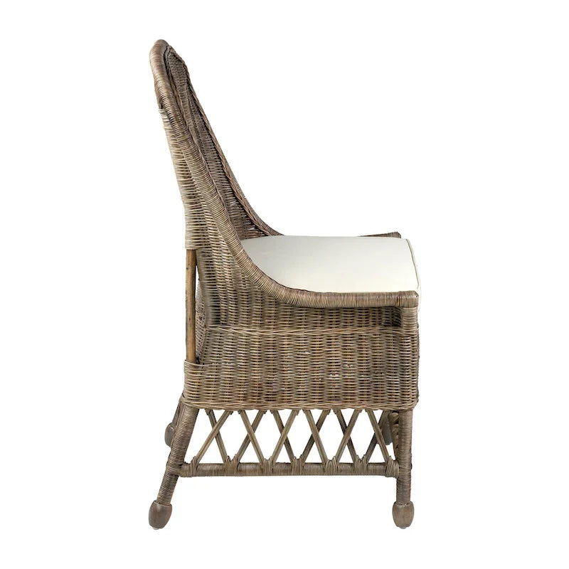 Chaise d'appoint de salle à manger en rotin naturel avec coussin, par East at Main