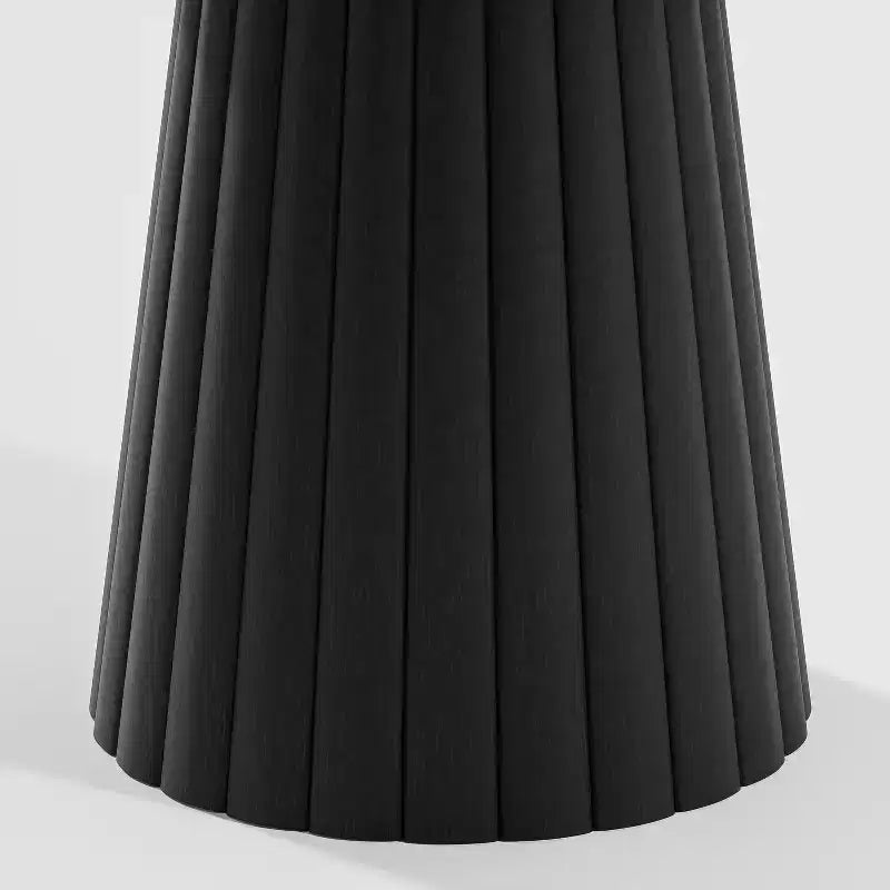 Table à manger ronde Dovelina noire, en bois artificiel, personnalisée avec un piètement design