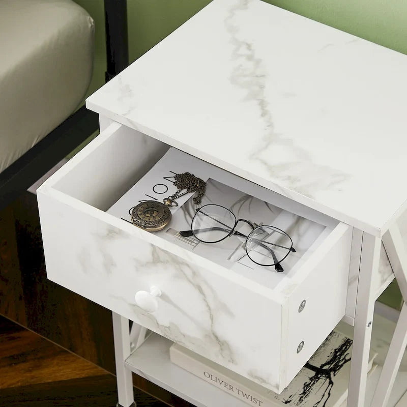 Ensemble de chambre à coucher 3 pièces Javlergo avec cadre de lit plateforme en métal et ensemble de 2 tables de nuit