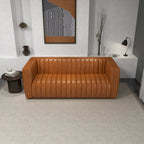 Canapé Rasam Mid Century Modern de luxe en cuir véritable couleur cognac et dossier droit