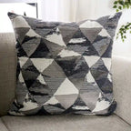Canapé Culprina traditionnel gris clair en chenille avec accoudoirs roulés par Furniture of America