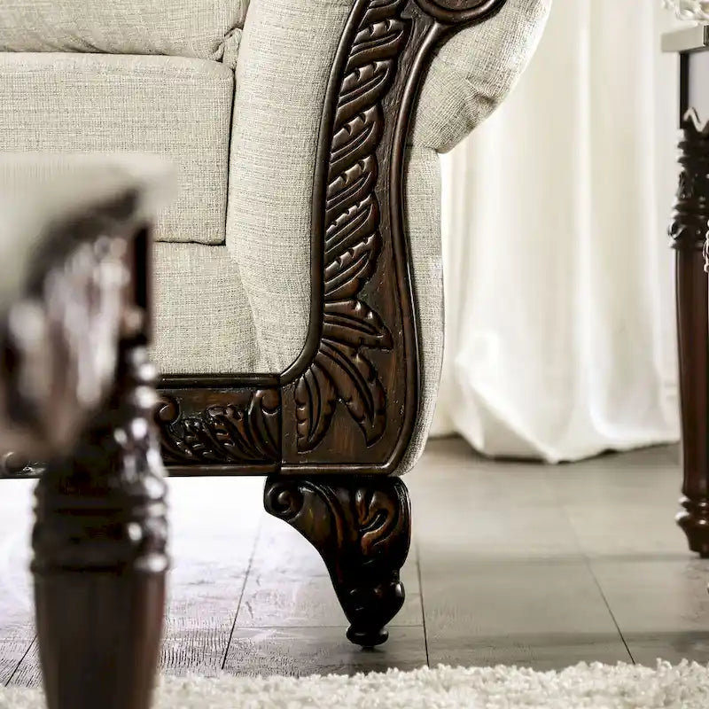 Canapé Culprina traditionnel gris clair en chenille avec accoudoirs roulés par Furniture of America