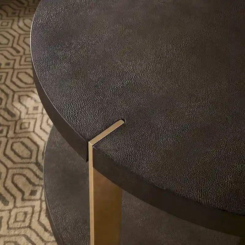 Ensemble de tables basses rondes Vennesla en métal doré et similicuir couleur brun foncé par iNSPIRE Q Bold