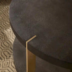 Ensemble de tables basses rondes Vennesla en métal doré et similicuir couleur brun foncé par iNSPIRE Q Bold