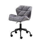 Chaise de bureau pivotante réglable sans accoudoirs, capitonnée de losanges