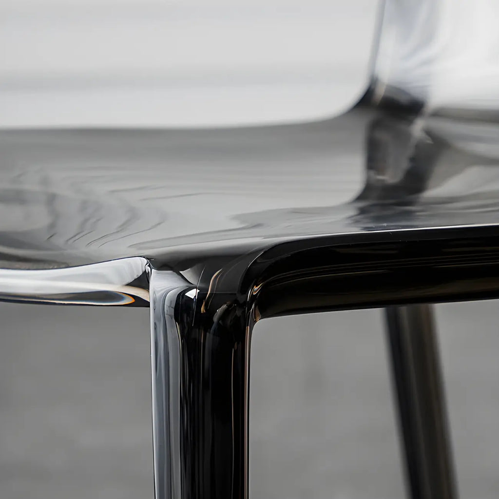 Chaise de salle à manger en acrylique ambré sans accoudoirs et à dossier bas