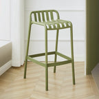 Tabouret de bar minimaliste en plastique pour l'extérieur et l'intérieur