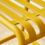Tabouret de bar minimaliste en plastique pour l'extérieur et l'intérieur