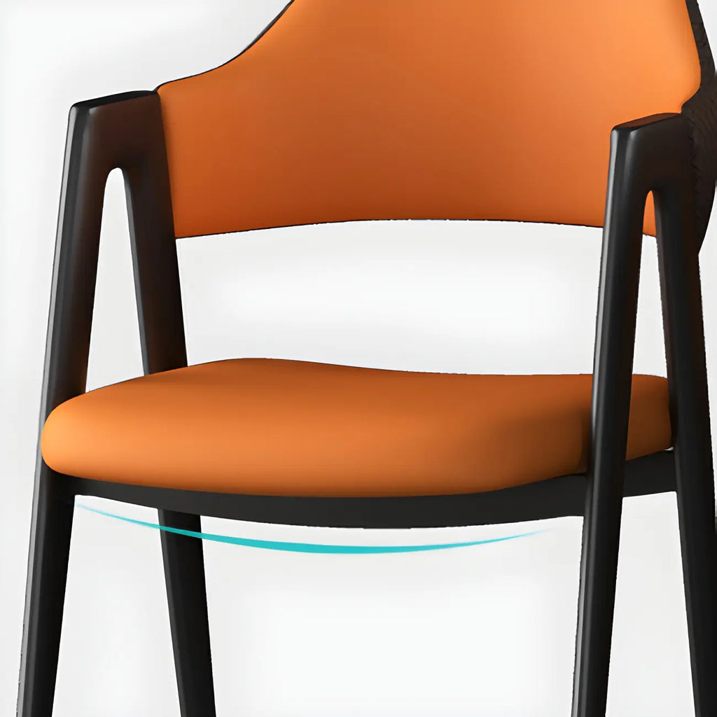 Chaise de salle à manger en cuir moderne avec dossier incurvé et ouvert