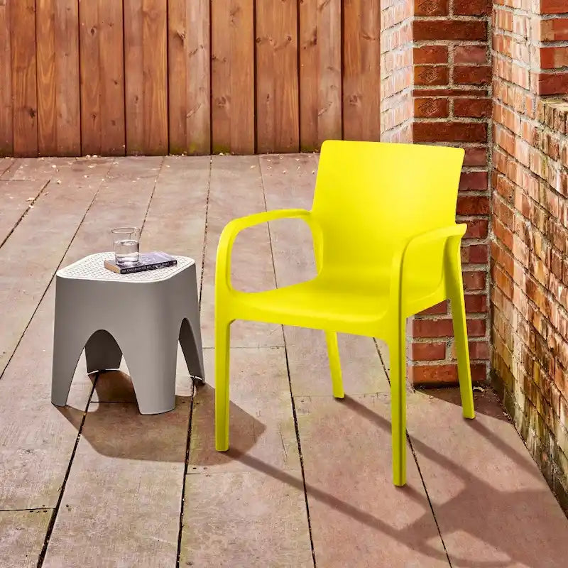 Chaise de salle à manger empilable avec accoudoirs Alissa, en résine, tout temps, lot de 2