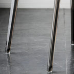 Chaise de salle à manger en acrylique ambré sans accoudoirs et à dossier bas