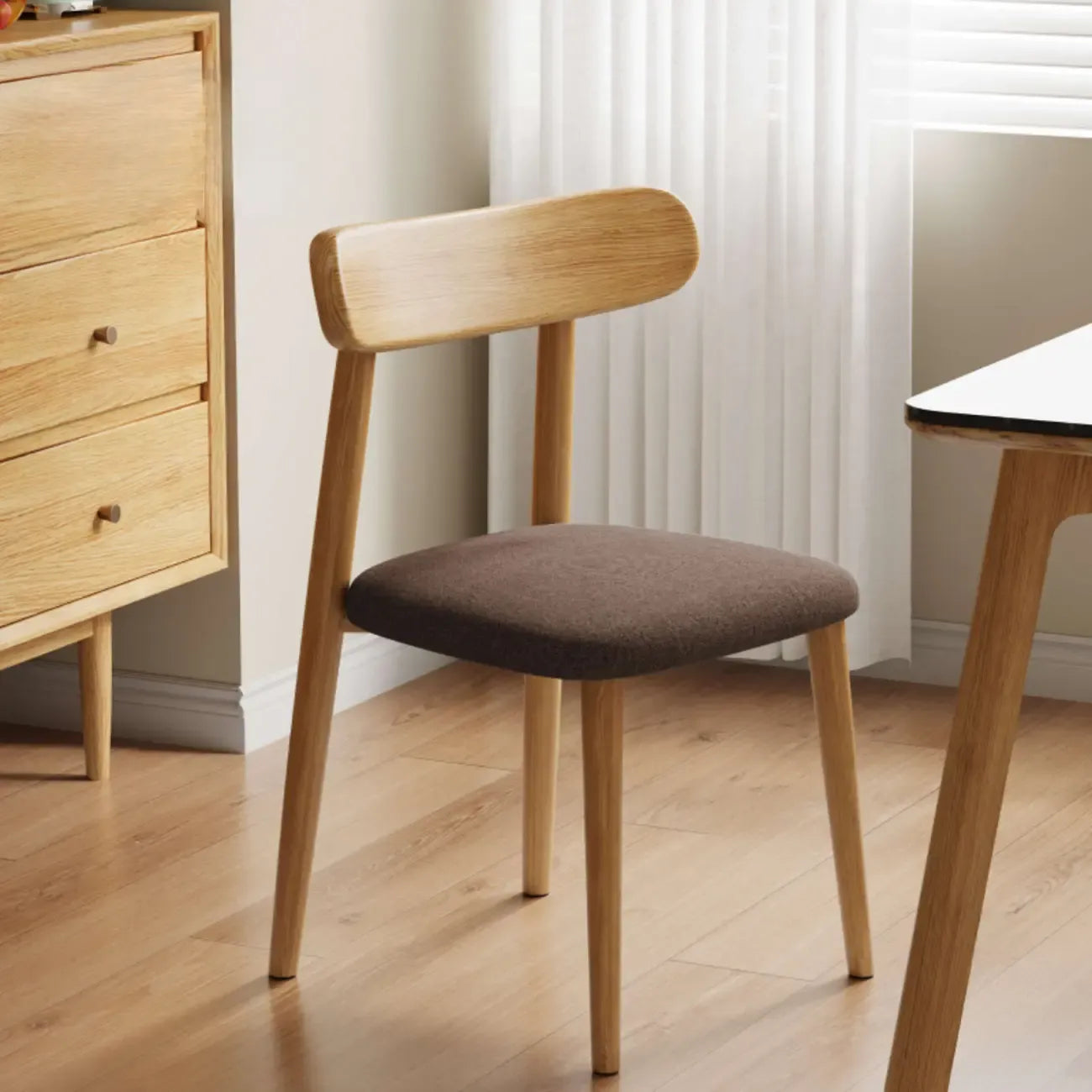 Chaise de salle à manger moderne en cuir sans accoudoirs avec dossier bas